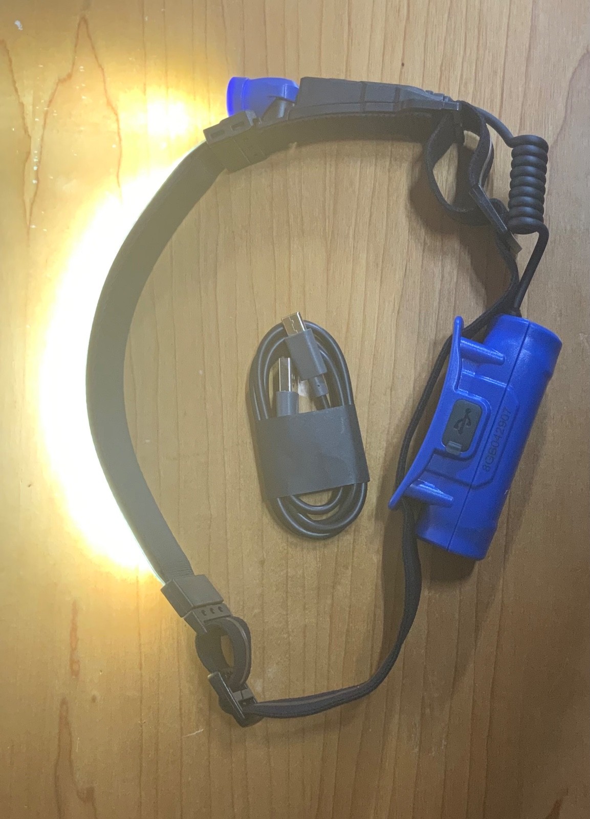 MATCO TOOL 700 LUMEN DUAL LED STRIP AND PIVOTING WITH MOTION SENSOR – BLUE