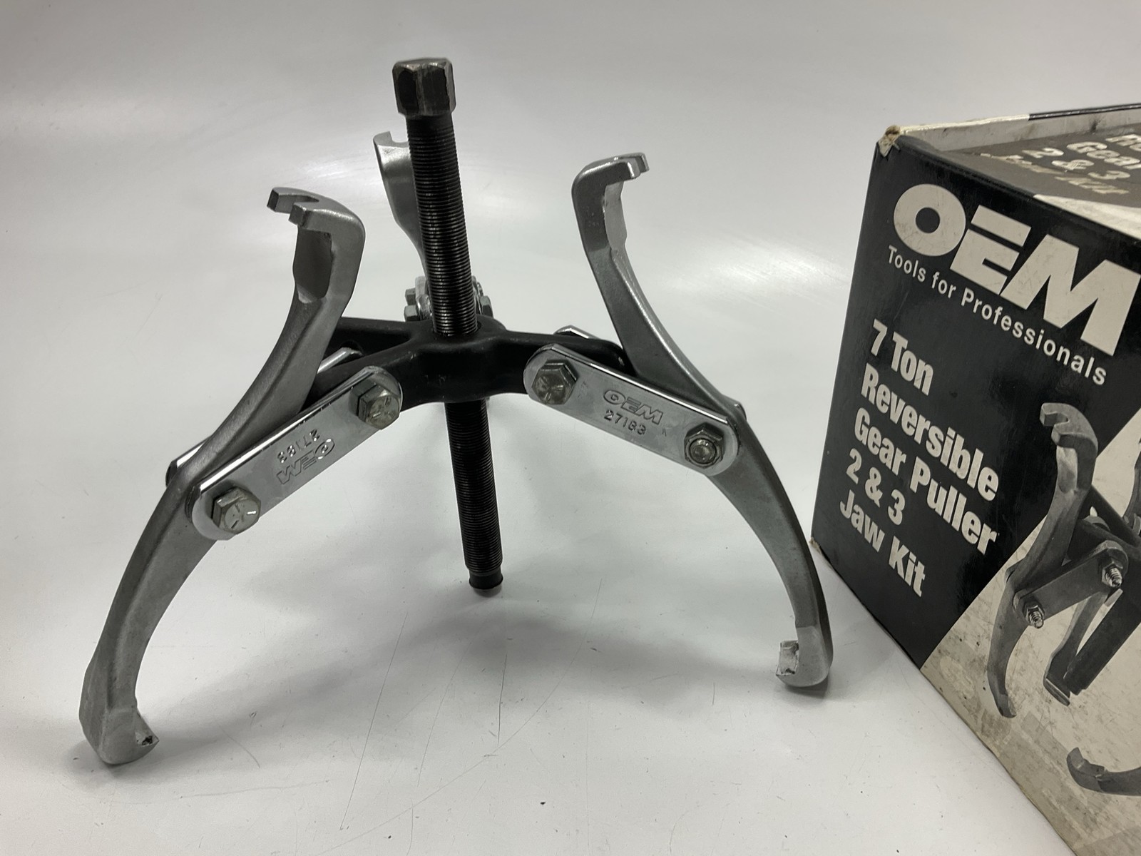 USED #18 – OEM Tools 27183 Reversible Puller, 2 & 3 Jaw, 7-Ton, 7″ Spread