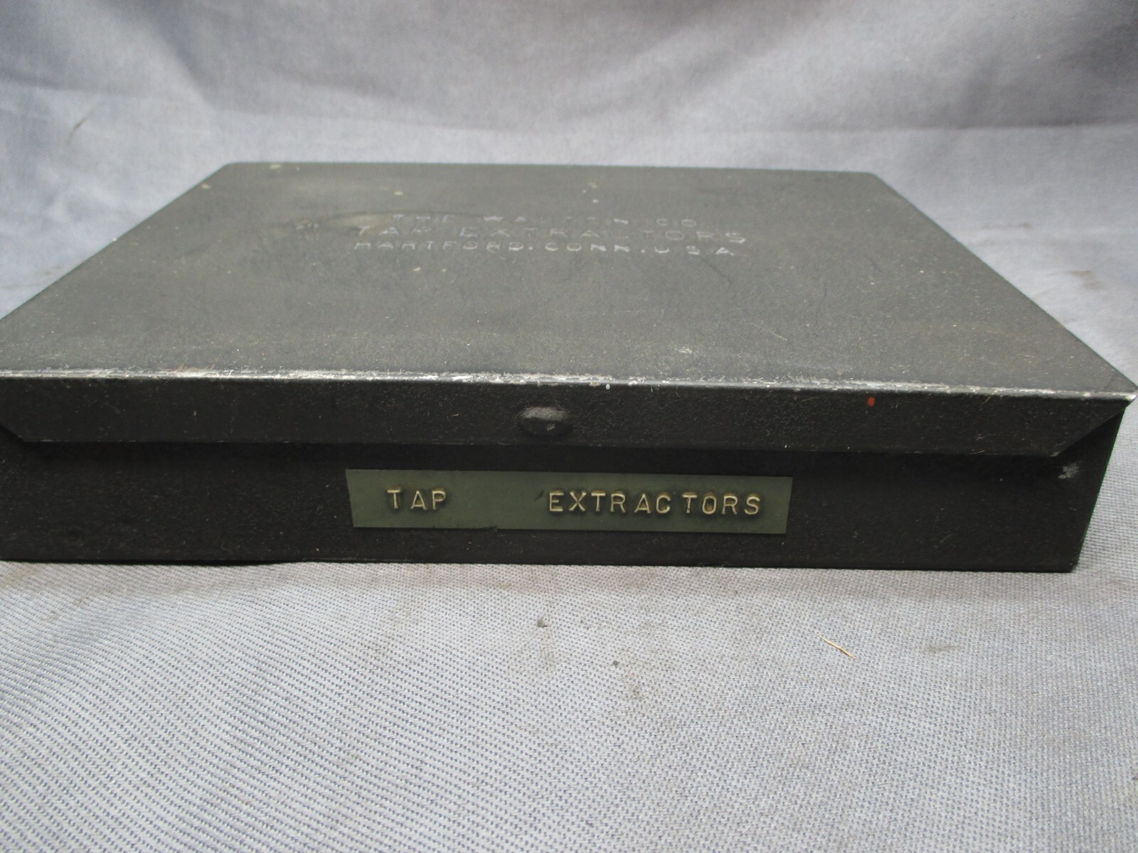 Vintage Walton Tools Extractor Metal Box Includes 4 Extractors 1″ 7/8″ 3/4″ 1/2″