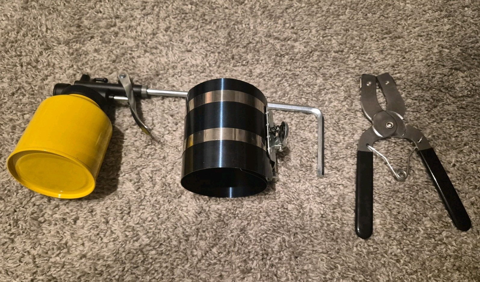 Adjustable Piston Ring Compressor & Installer Set for Car Engines And Oil Can