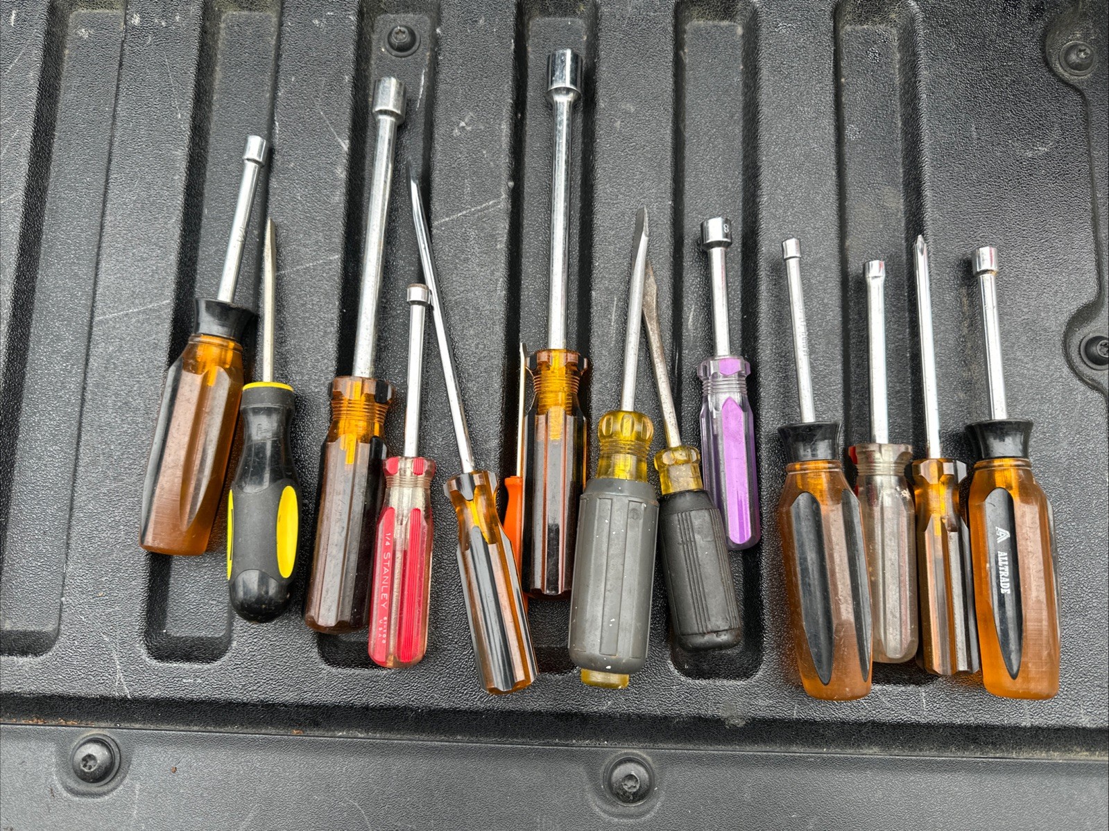 Miscellaneous Used screwdrivers and nut drivers Lot