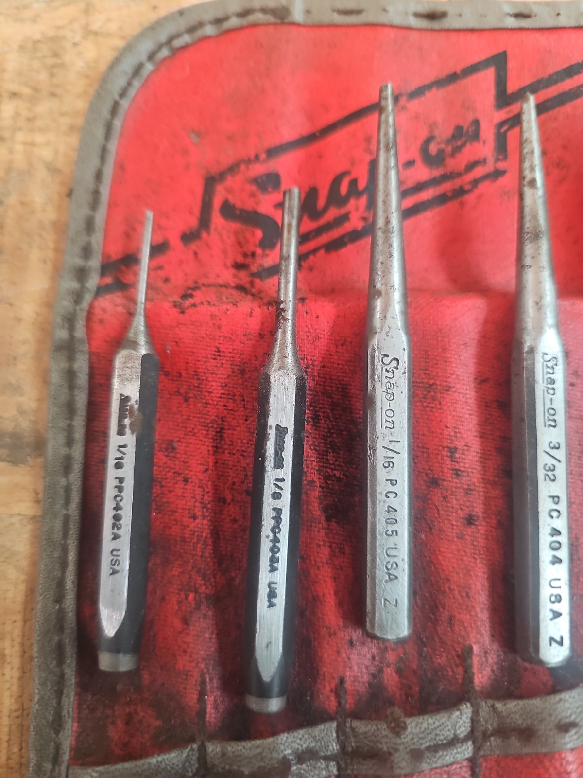Snap-on 7-pc Punch & Chisel Set with holder
