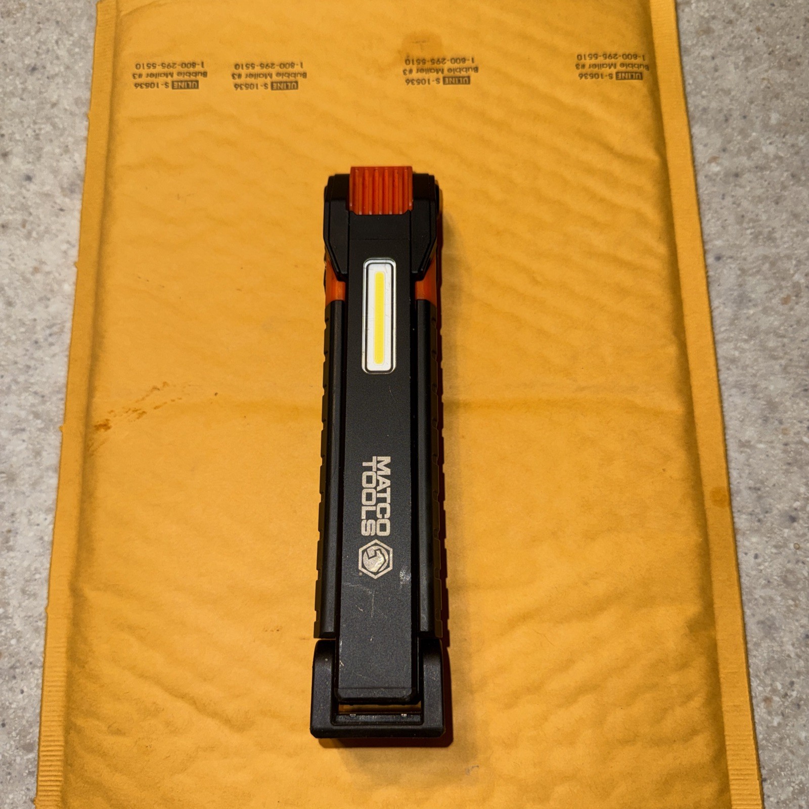 Matco Tools 950 Lumen Cordless Folding Work Light MWLAM – Orange