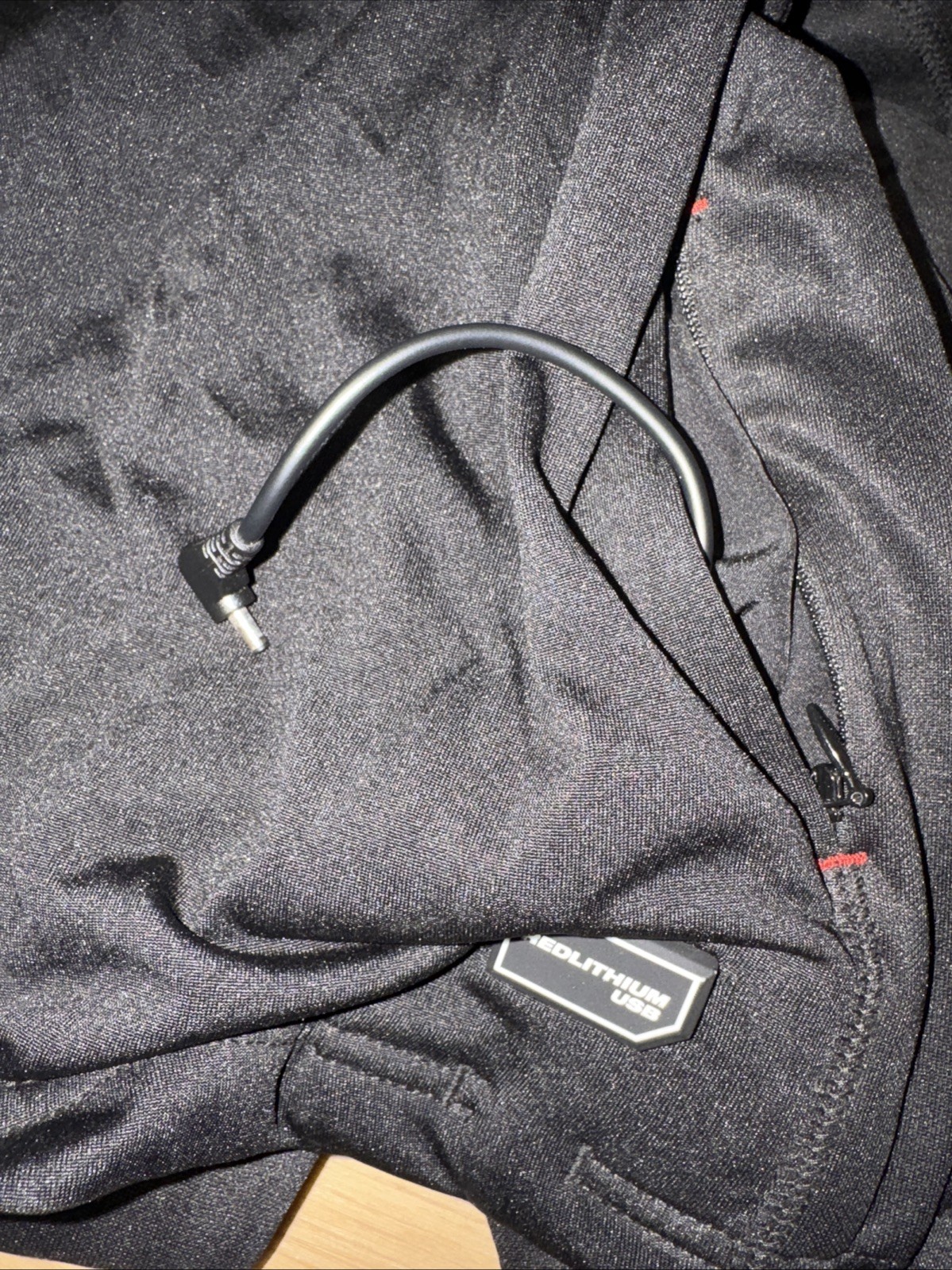 FOR PARTS – Milwaukee Tool USB HEATED WORKSKIN MIDWEIGHT BASE LAYER – XL