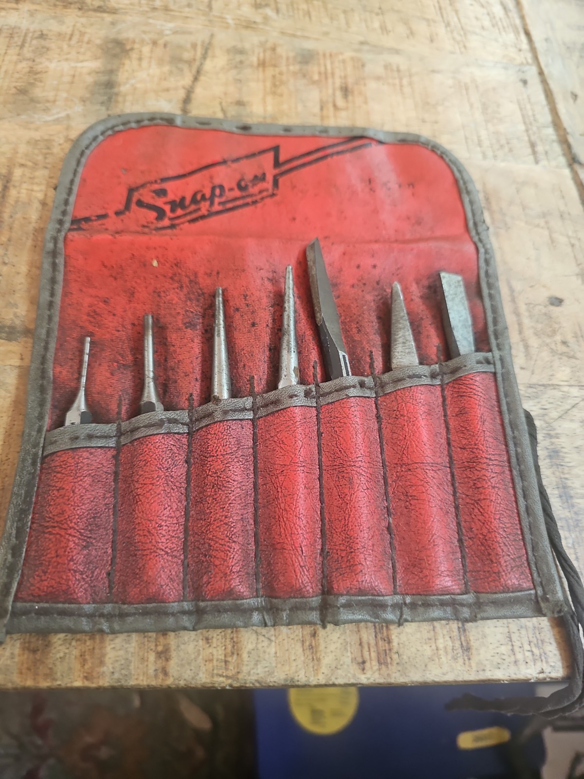 Snap-on 7-pc Punch & Chisel Set with holder
