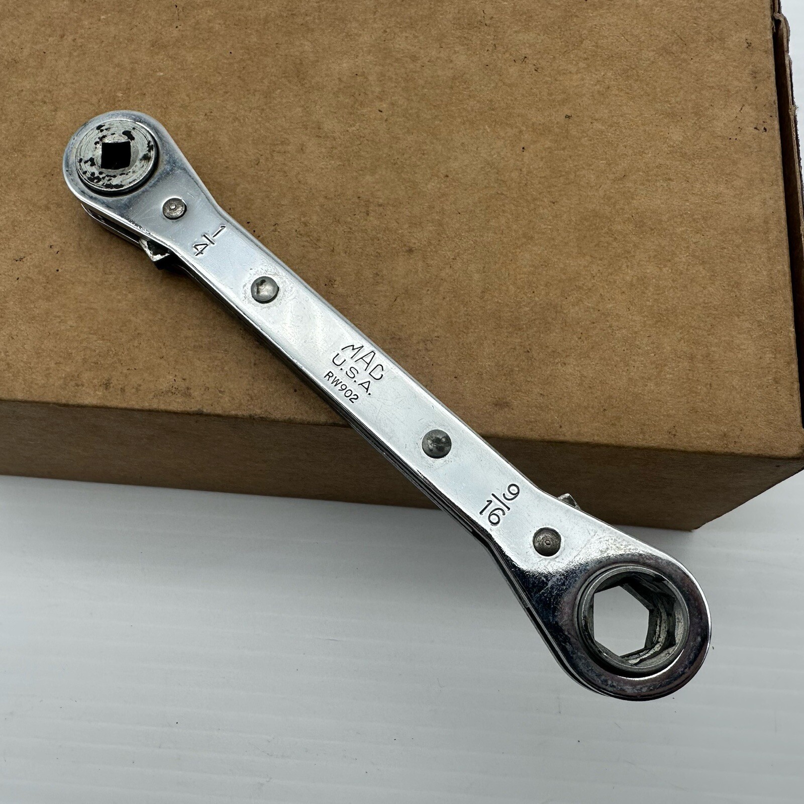 MAC TOOLS RATCHETING WRENCH 6 PT 1/2-9/16″ AND SQUARE DRIVE 3/16-1/4″ USA MADE