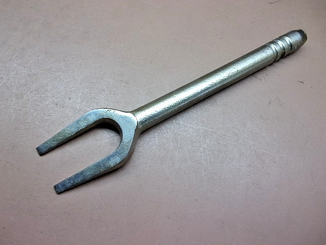 BONNEY P 319 Knurled 1 3/16” Opening Ball Joint Separator Pickle Fork USA