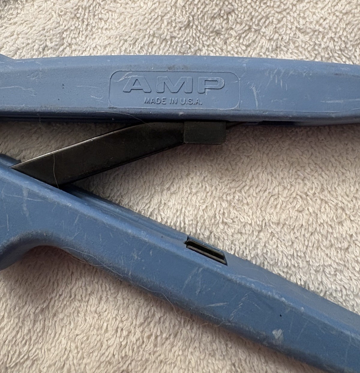 Amp Wire Crimper
