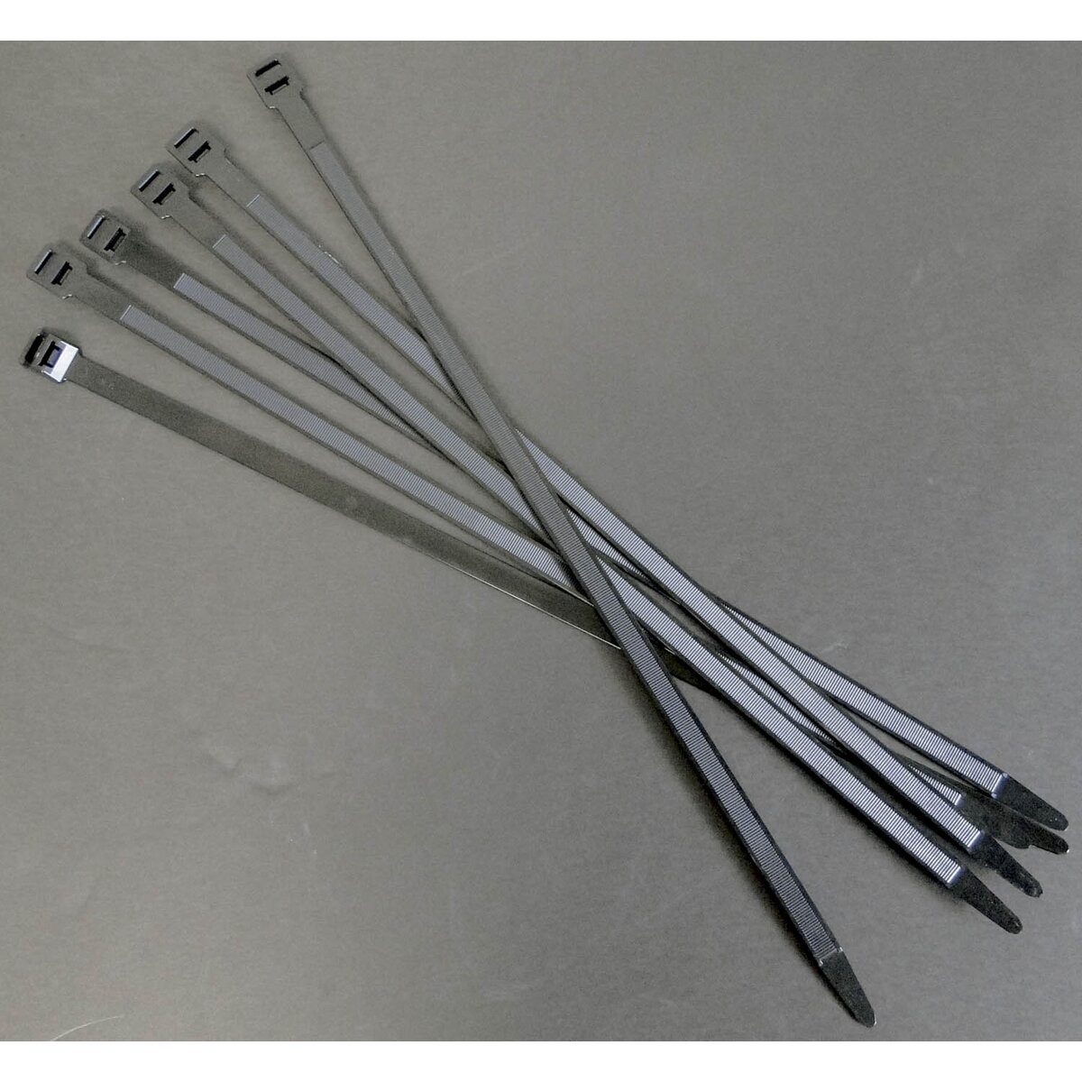 Helix Racing Products 9 in. Super Duty Cable Ties – 303-4309