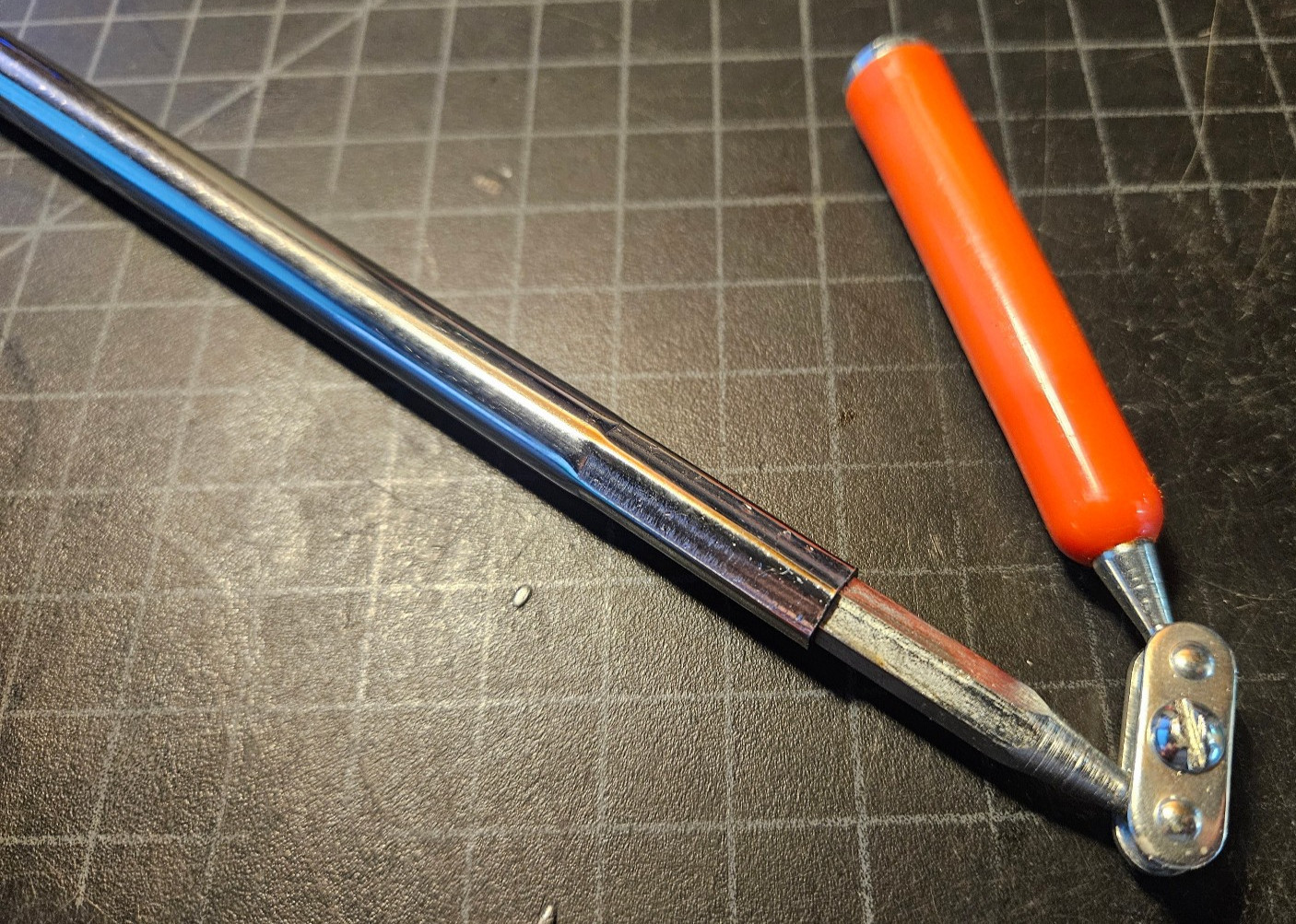 Blue-Point Magnetic Telescoping Pickup Tool – PT28E – Red Handle – 26″ USA NEW!
