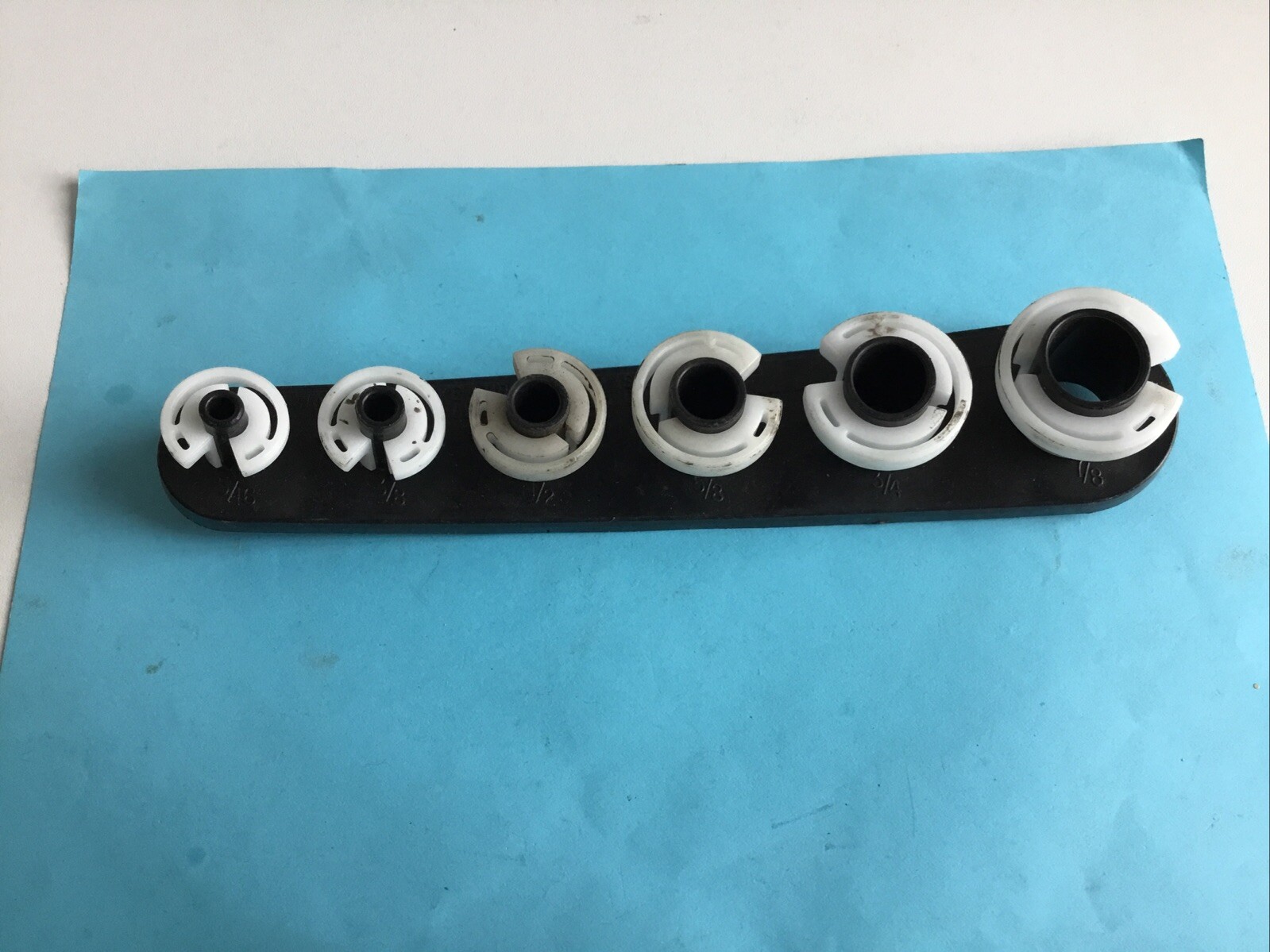 Disconnect Air Conditioning set of 6 Sizes 5/16″ to 7/8″ on holder