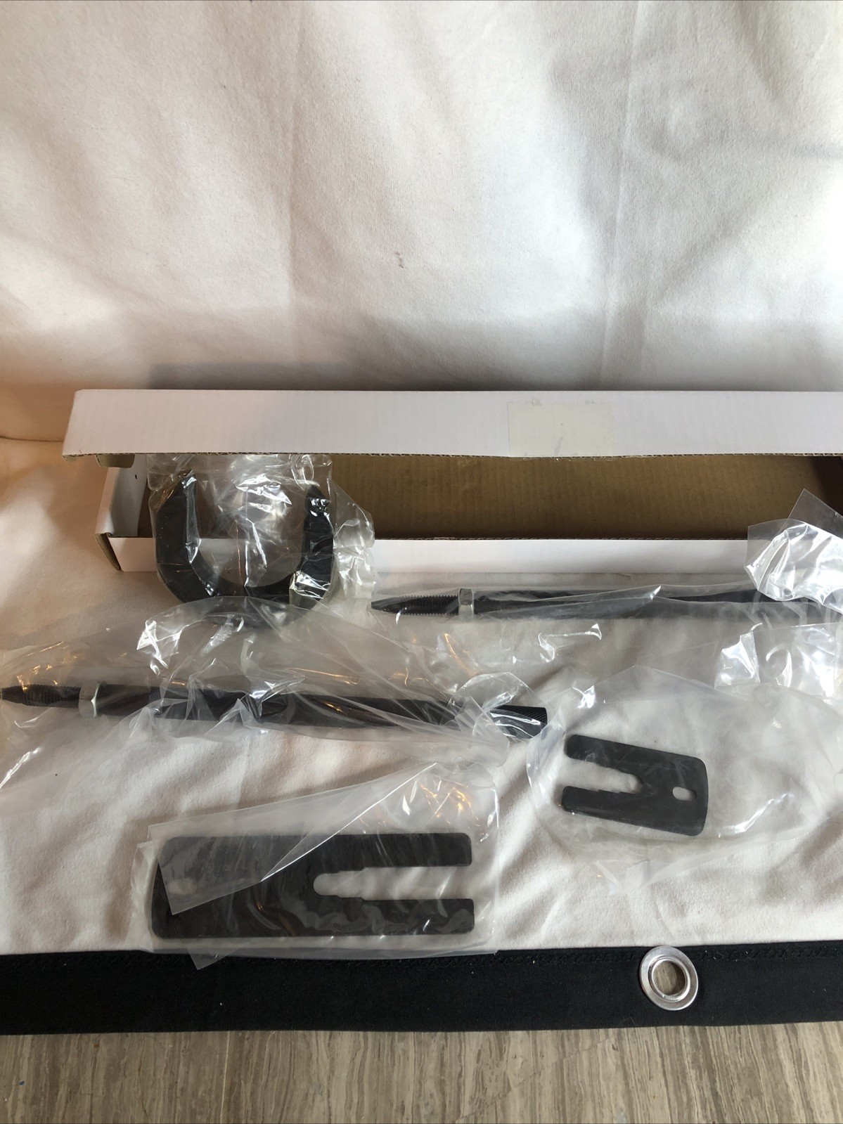Winmax Universal Motorcycle Fork Spring Compressor Tool Kit NEW!!