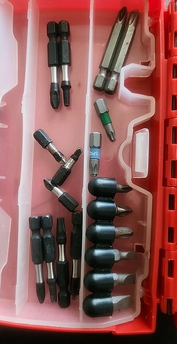 Milwaukee Impact Drill Bits In Case 39 Piece Tool Set