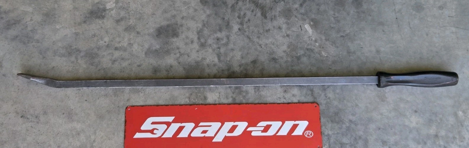 Snap-On Tools SPB36 Black Hard Handle 36″ Long Prybar U.S.A