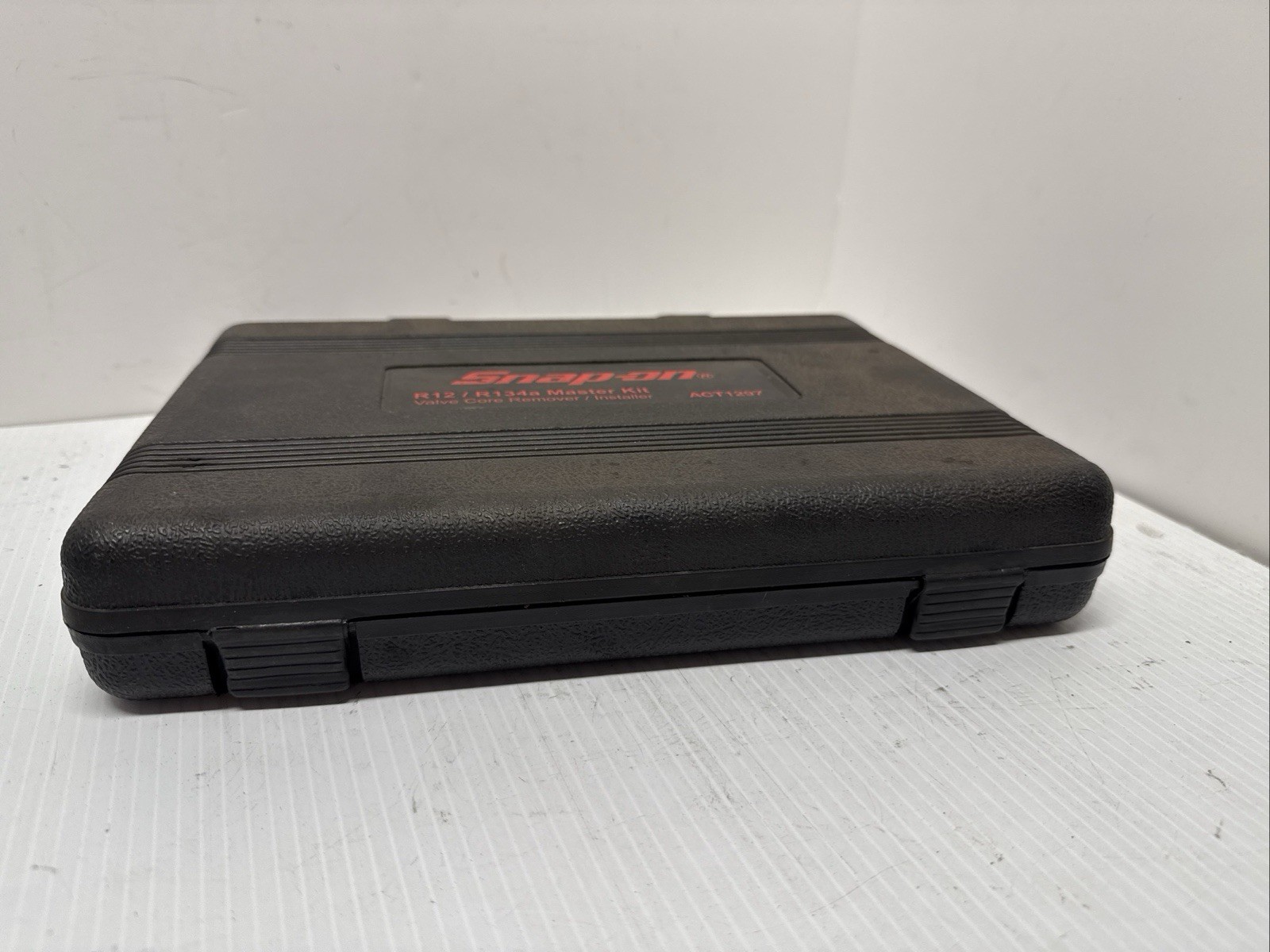 Snap On ACT1297 R12/R134a Master Kit Valve Core Remover/Installer