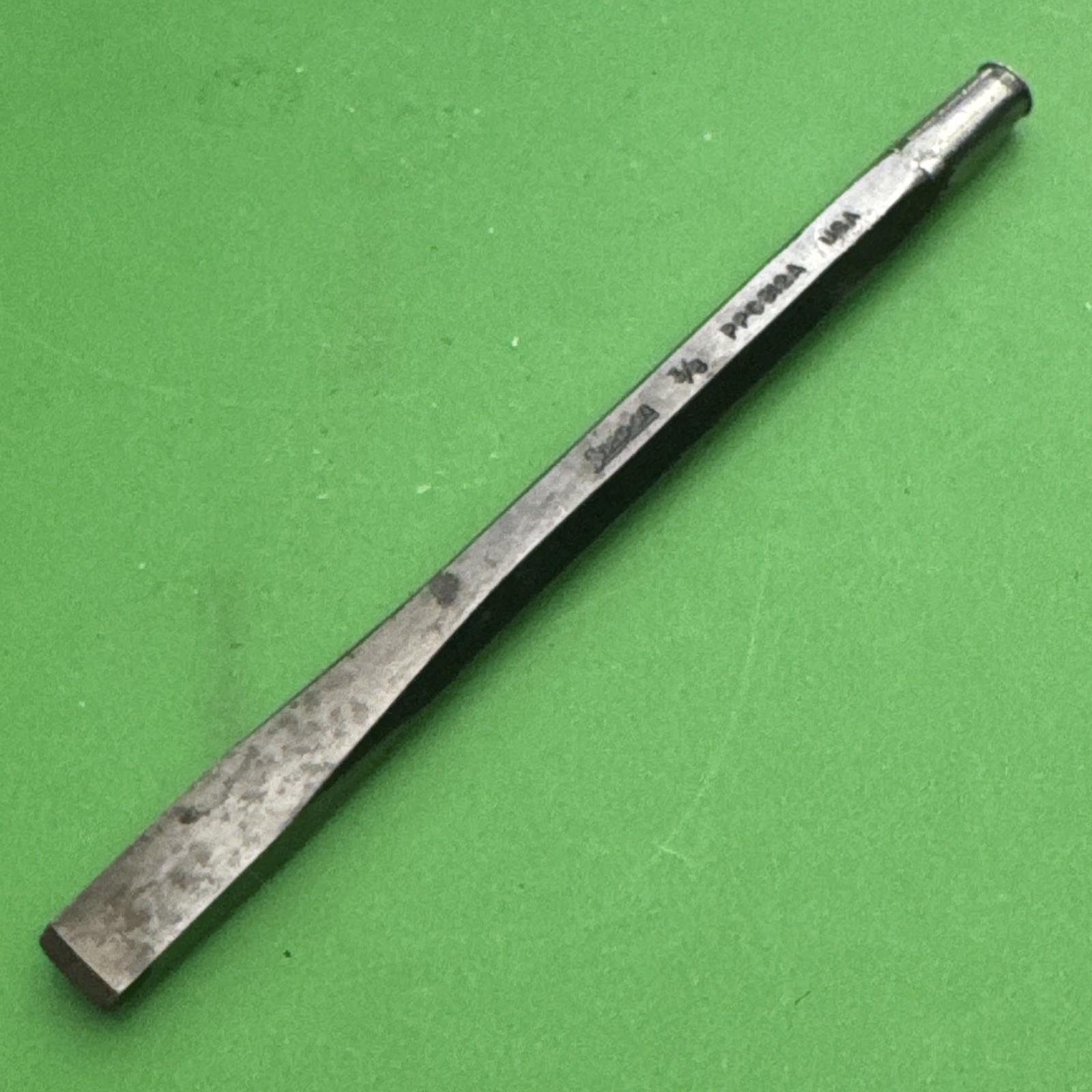 Snap-on Professional Tools USA 5-1/8″ Long x 3/8″ Wide Flat Chisel Model PPC812A