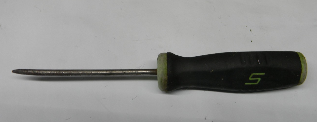 SNAP-ON 5-1/2″ LONG GREEN/BLACK SOFT GRIP INSTINCT HANDLE MINI AWL #SG3ASA