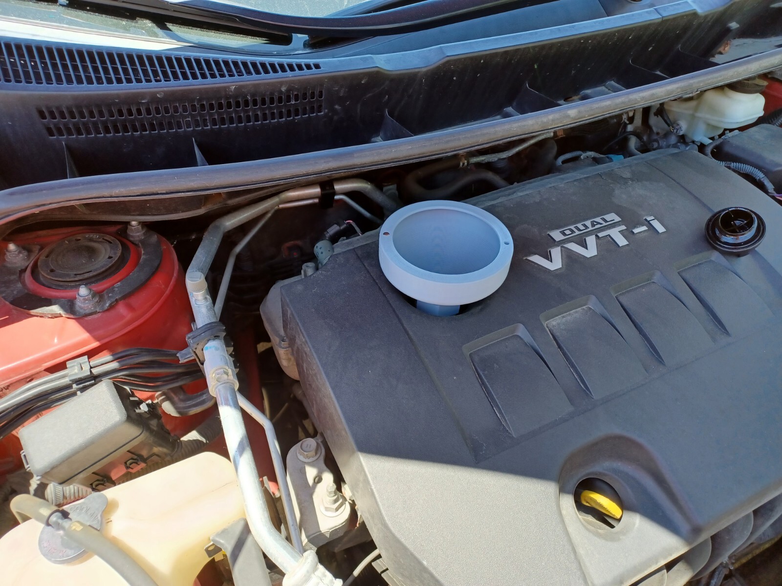 No Spill Threaded Oil Funnel for Toyota Lexus Scion – Vented Flow & Magnetic!