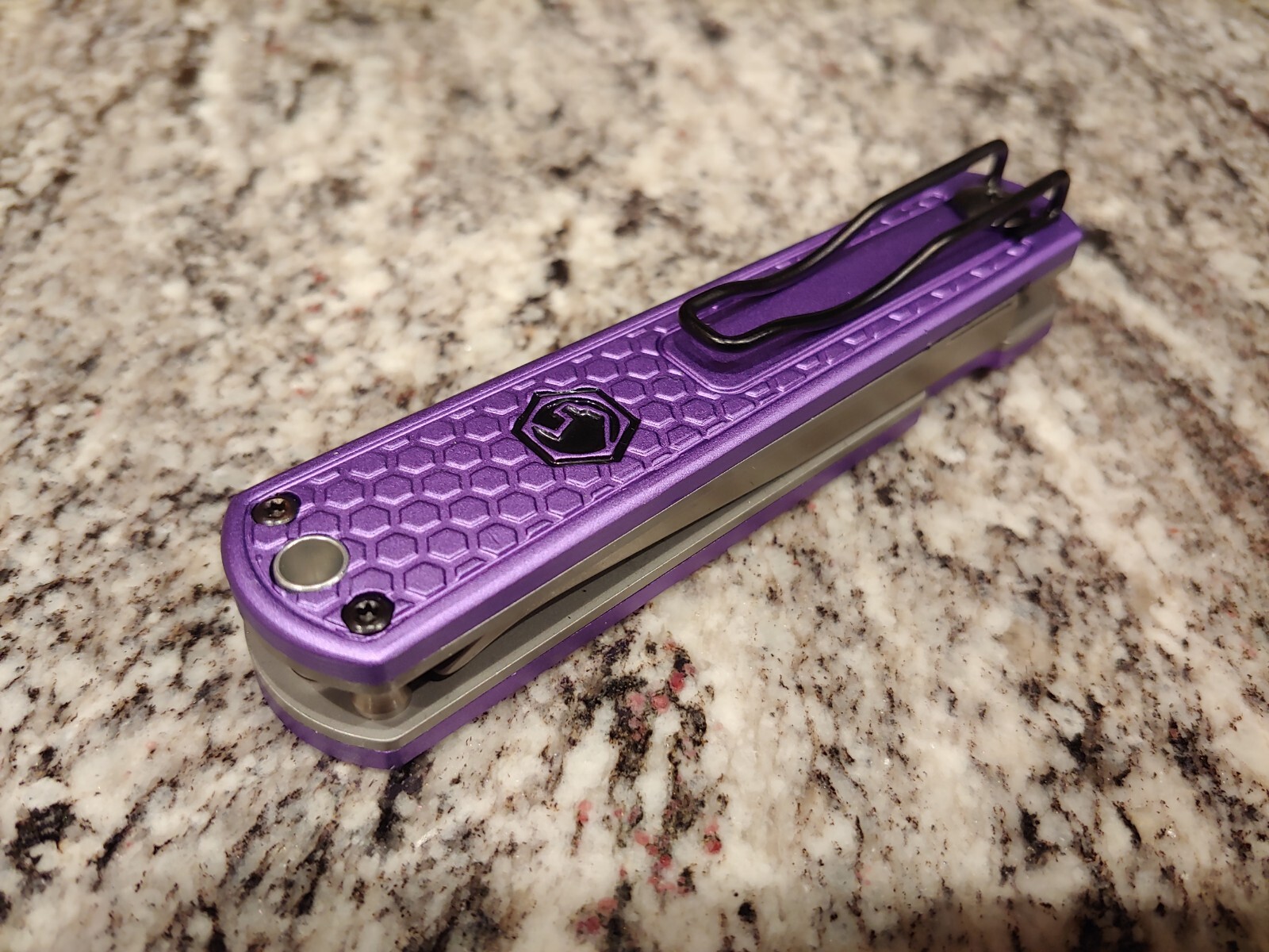 Matco Tools EVERYDAY CARRY FOLDING CLIP LIFTER W/ ALUMINUM HANDLE- PURPLE