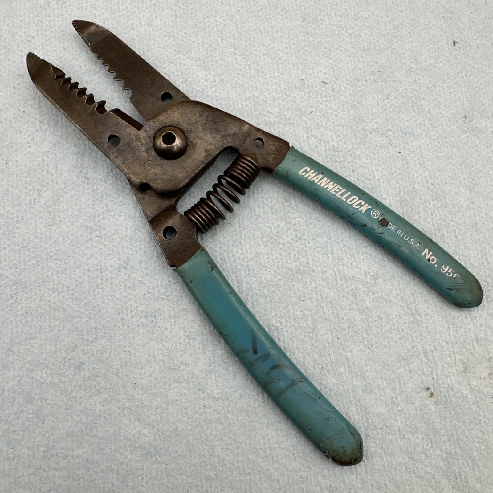 Channellock 958 6.5″ Long Wire Stripper Blue Rubber Handle w/Cutters Pliers USA