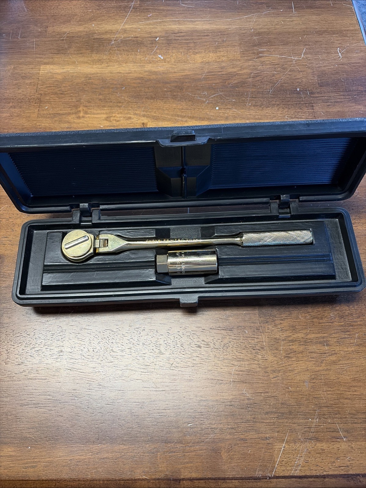 Master Technician Bonney T-703K Ratchet & Socket – Chrysler M.T.S.C. Award Set