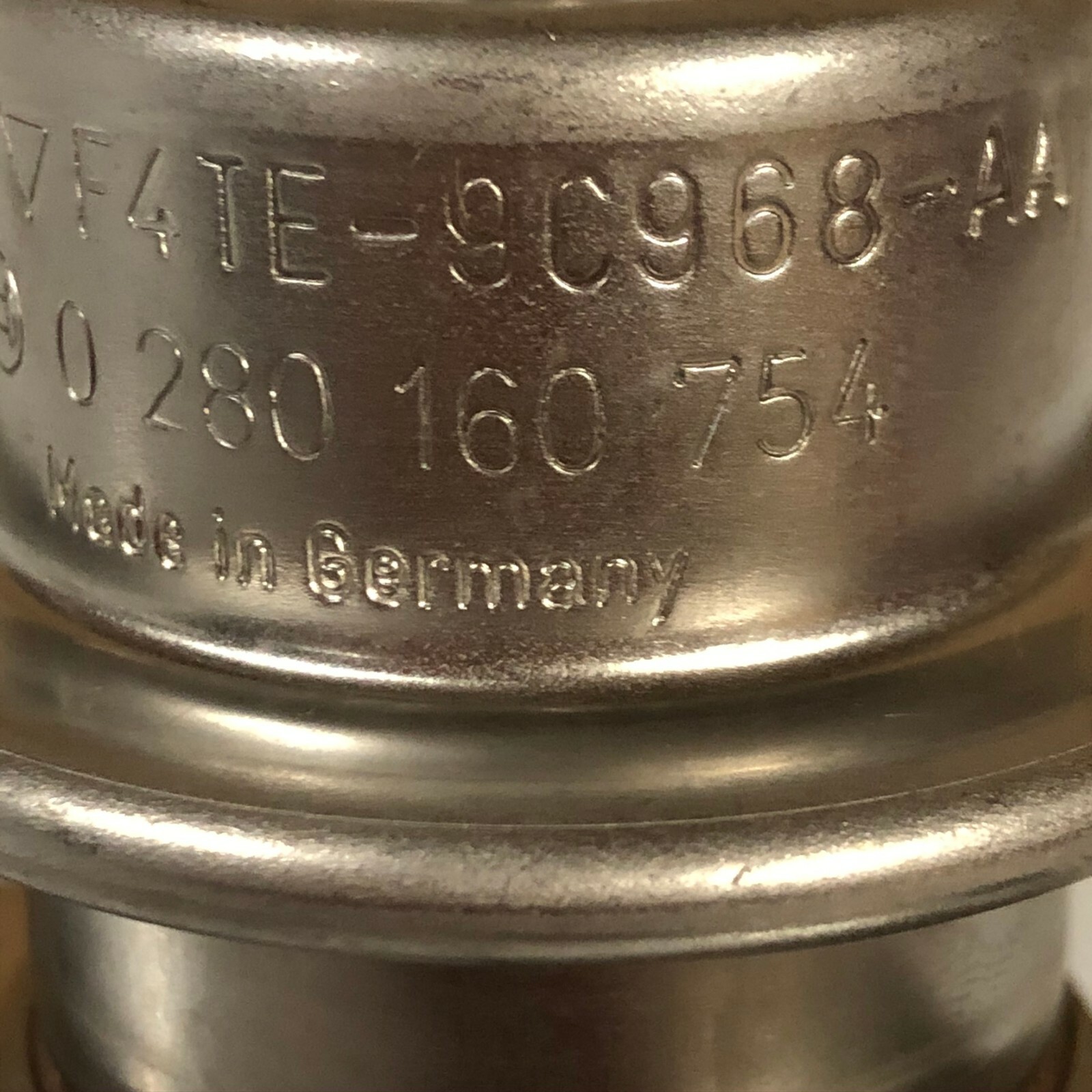 NOS Genuine OEM Ford F4TE-9C968-AA Fuel Pressure Regulator Kit ~ 4.9L ~ 2.3L