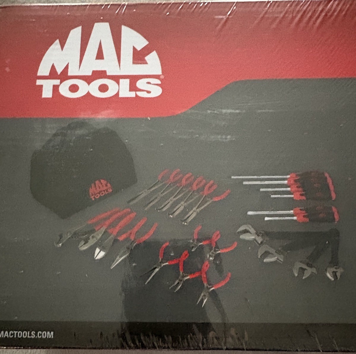 Mac Tools 24 Pc. Hand Tool Set w/Storage Bag (Red)