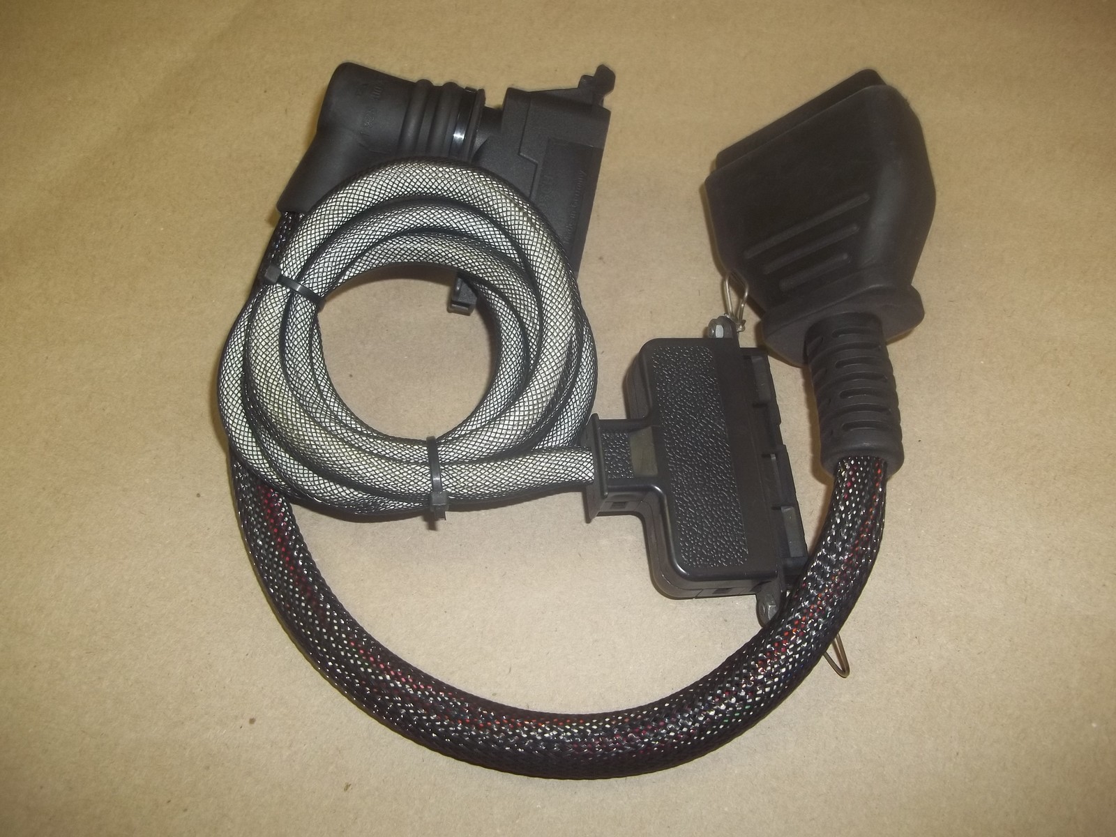 * Kent Moore Tools J39700-250 , J-39700-250 ABS Breakout Box Adapter
