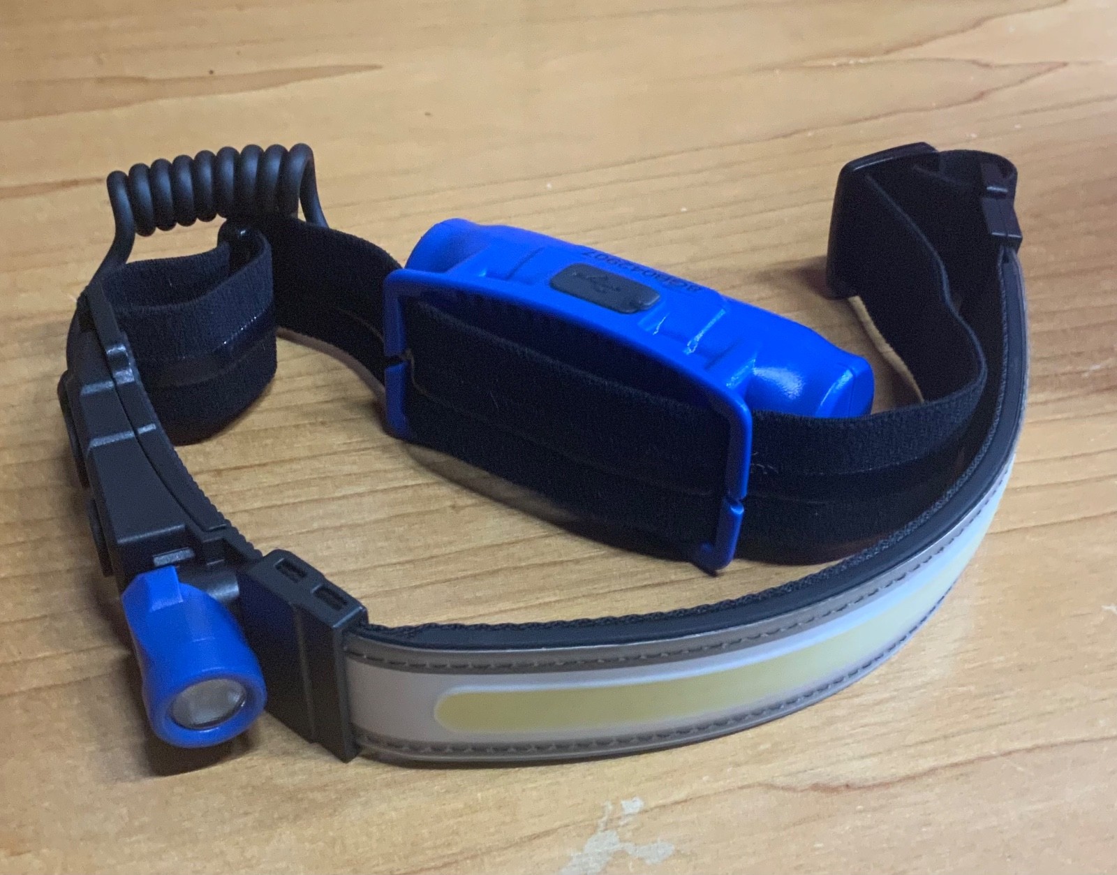 MATCO TOOL 700 LUMEN DUAL LED STRIP AND PIVOTING WITH MOTION SENSOR – BLUE