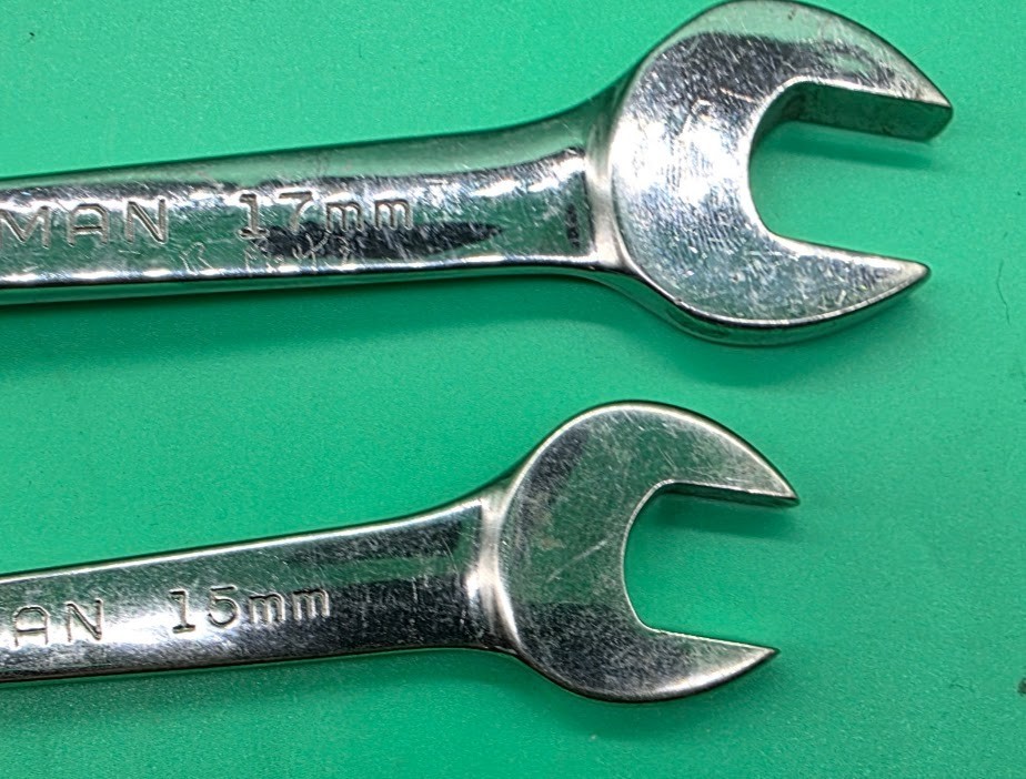 Lot 2 Craftsman -V/ – box open end cross wrenches Metric 15-17mm