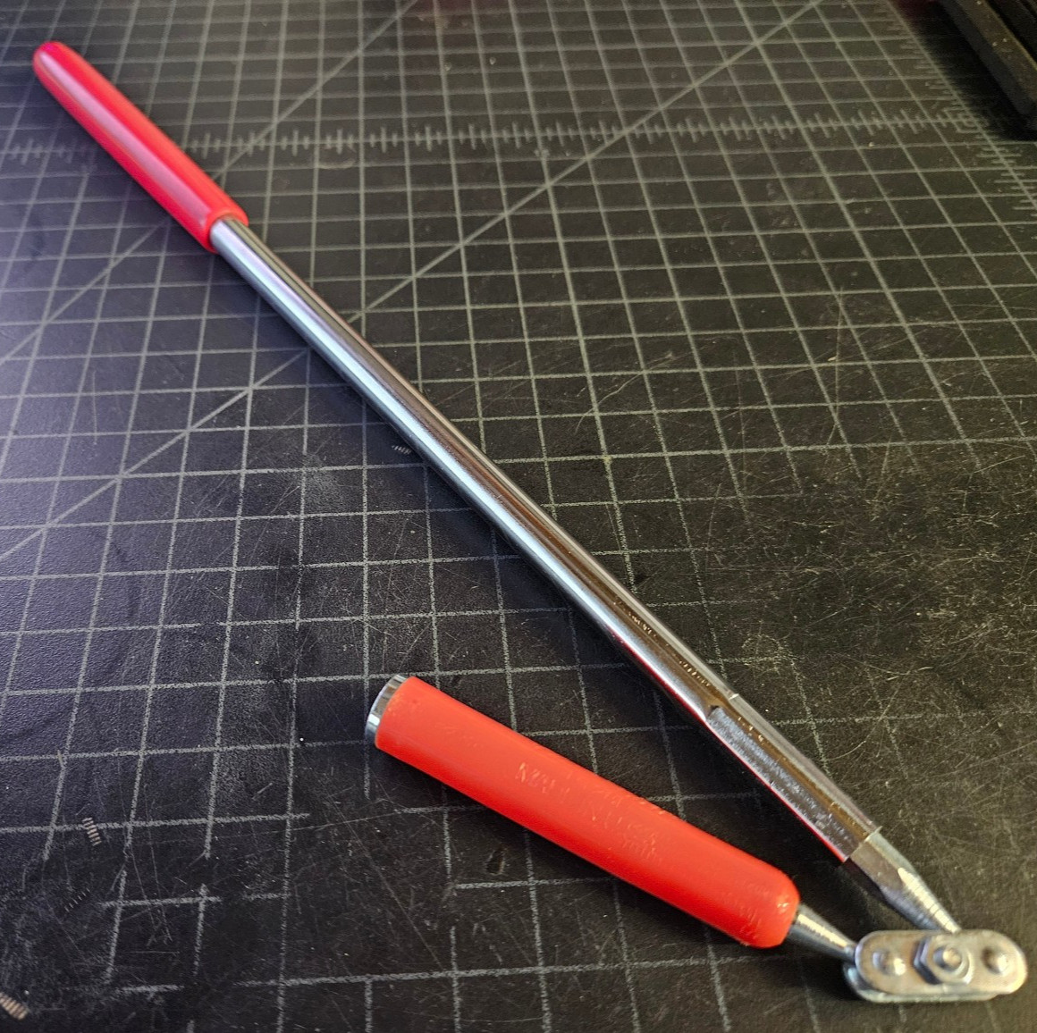 Blue-Point Magnetic Telescoping Pickup Tool – PT28E – Red Handle – 26″ USA NEW!