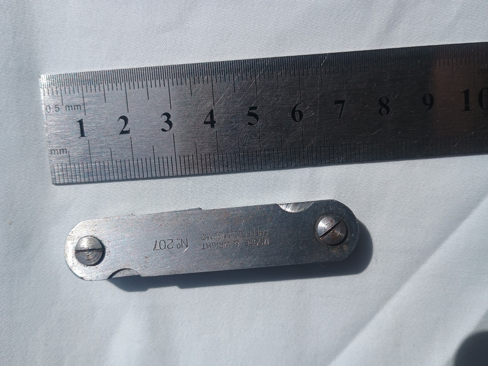 Small Moore & Wright Small Feeler Gauge Engineer Tool Vintage Metal Work Lathe