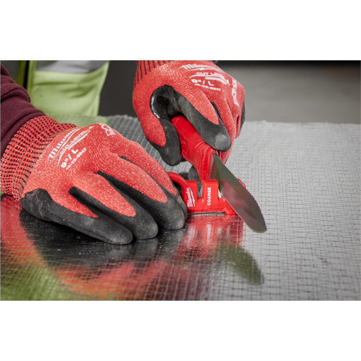 Milwaukee Tool Compact Knife Sharpener