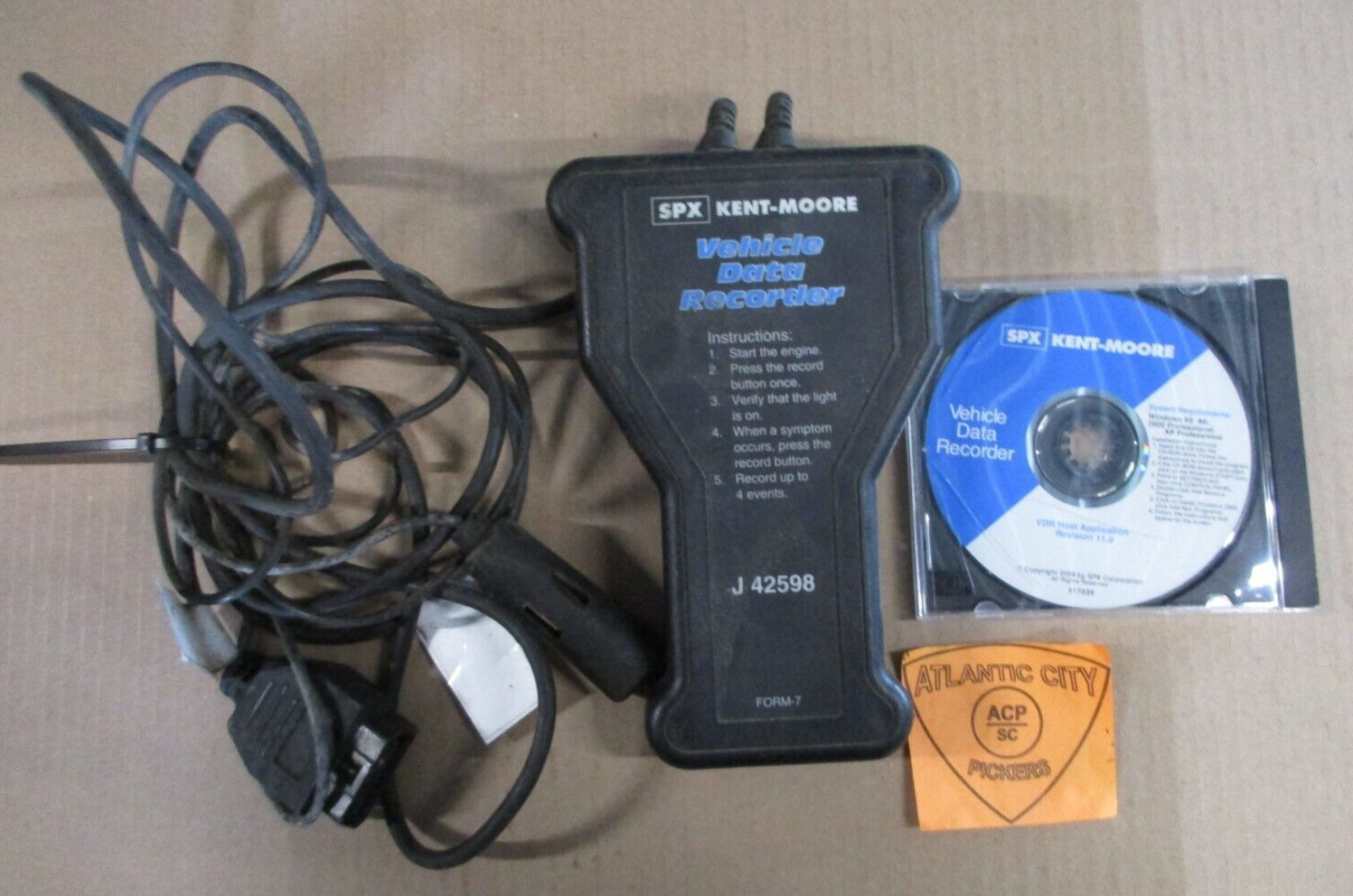 KENT MOORE J-42598 UNIVERSAL VEHICLE DATA RECORDER W/ REVISION 11.0 (NO CASE)