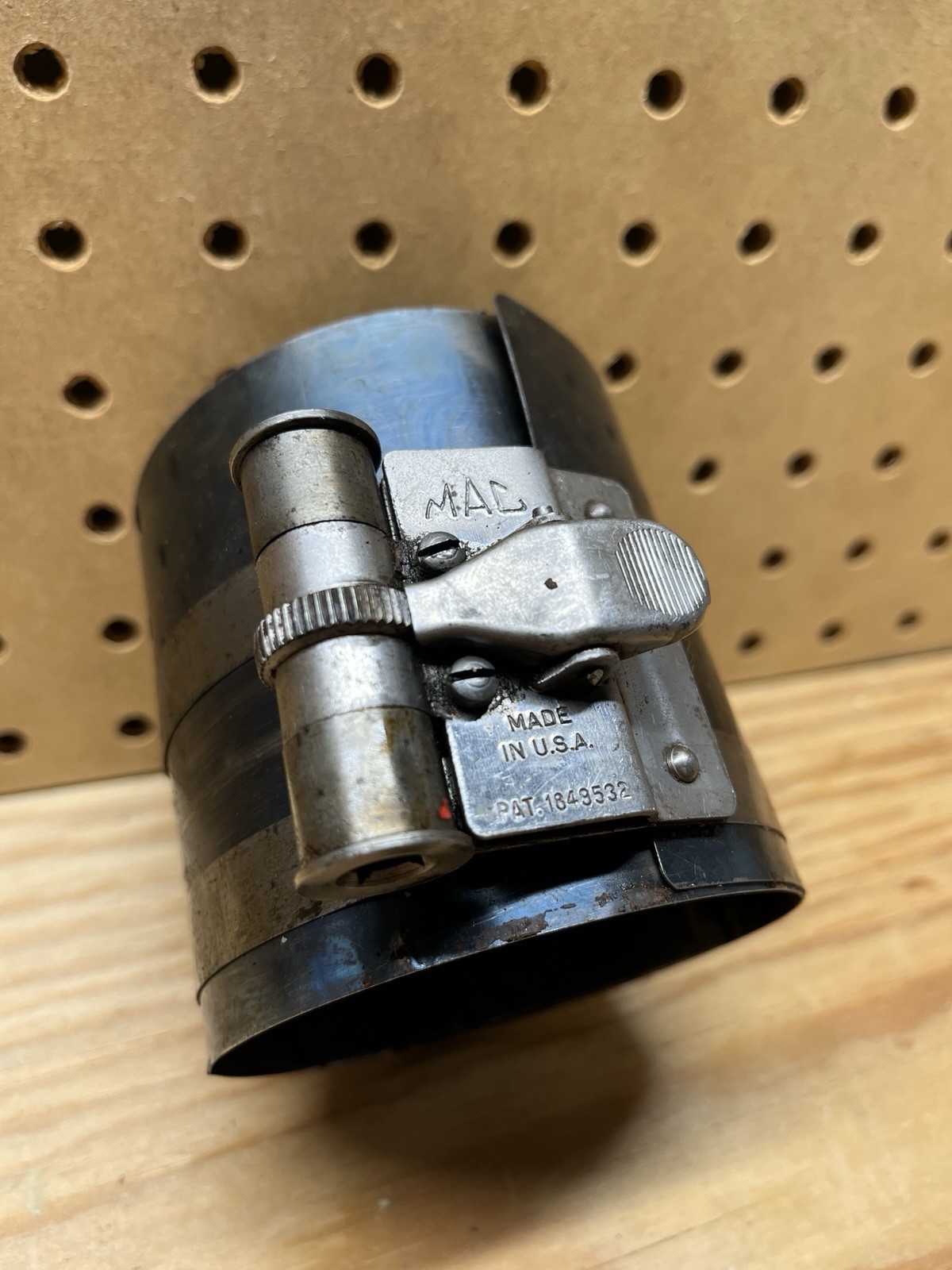 MAC 849 Piston RingCompressor Pat. 1849532