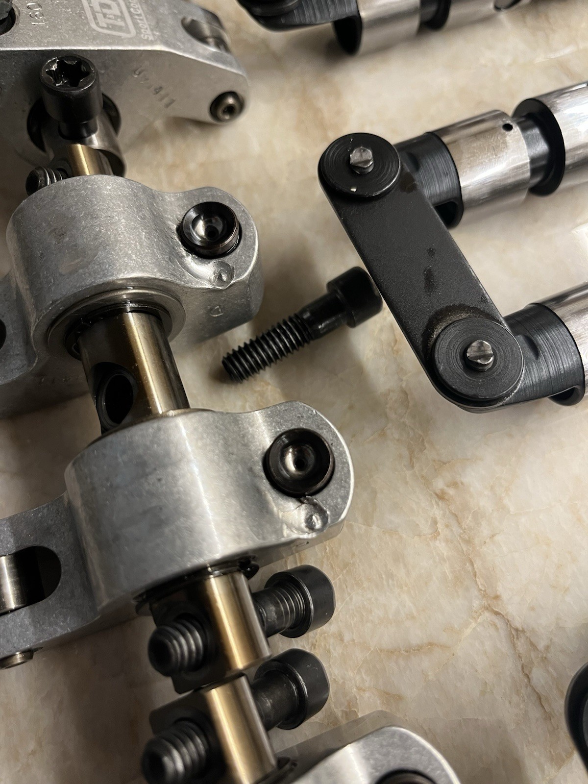 T&D Roller Rocker Set With Solid Rollers 1.6