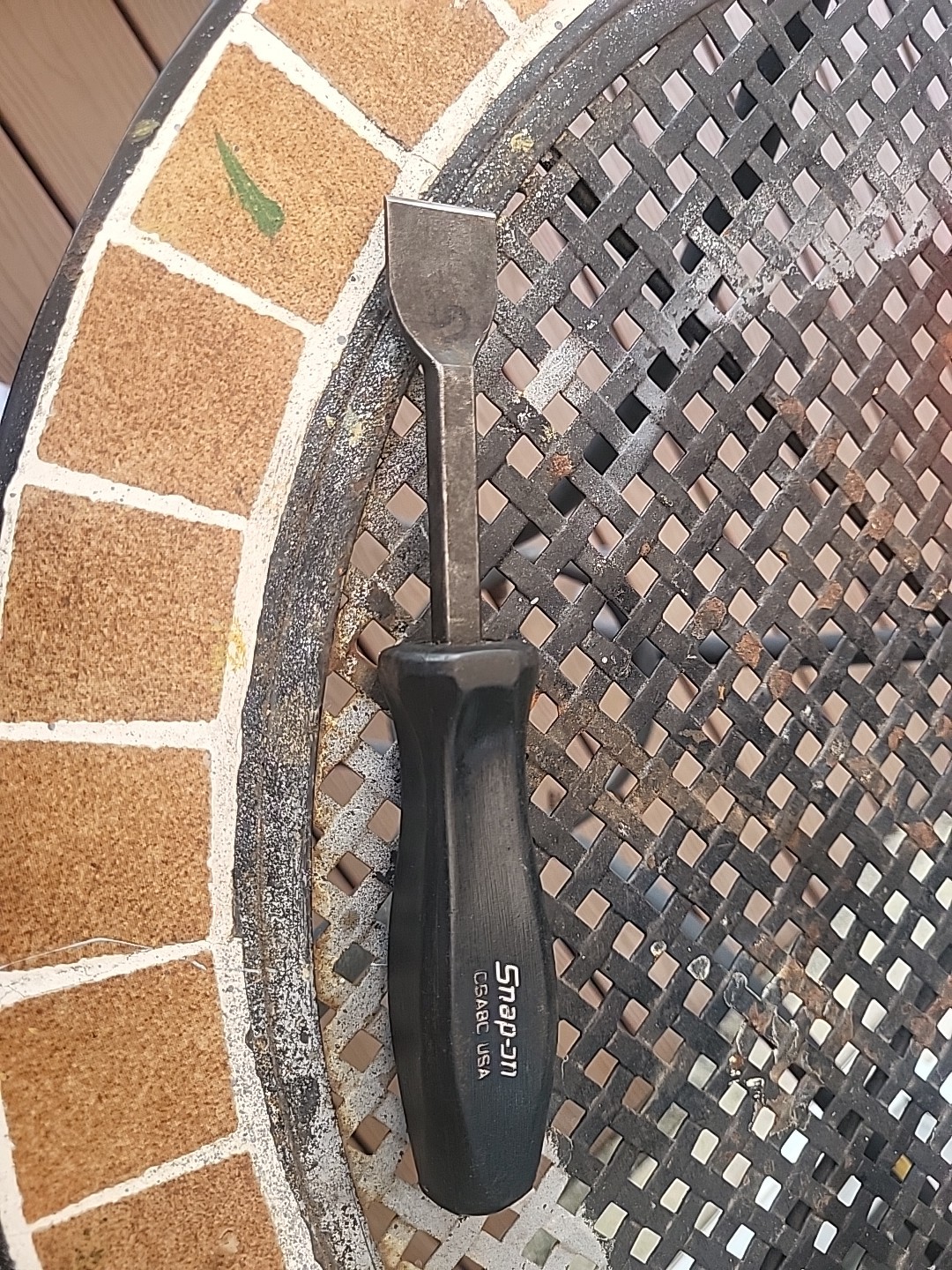 Snap On Carbon/Gasket Scraper W/Black Screwdriver Handle CSA8C