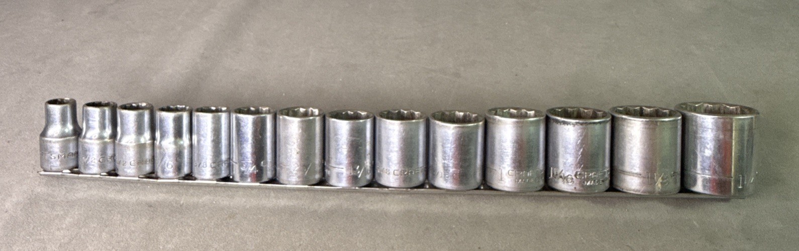 Craftsman USA 14-Piece 14 Piece Drive Socket Set with Socket Holder