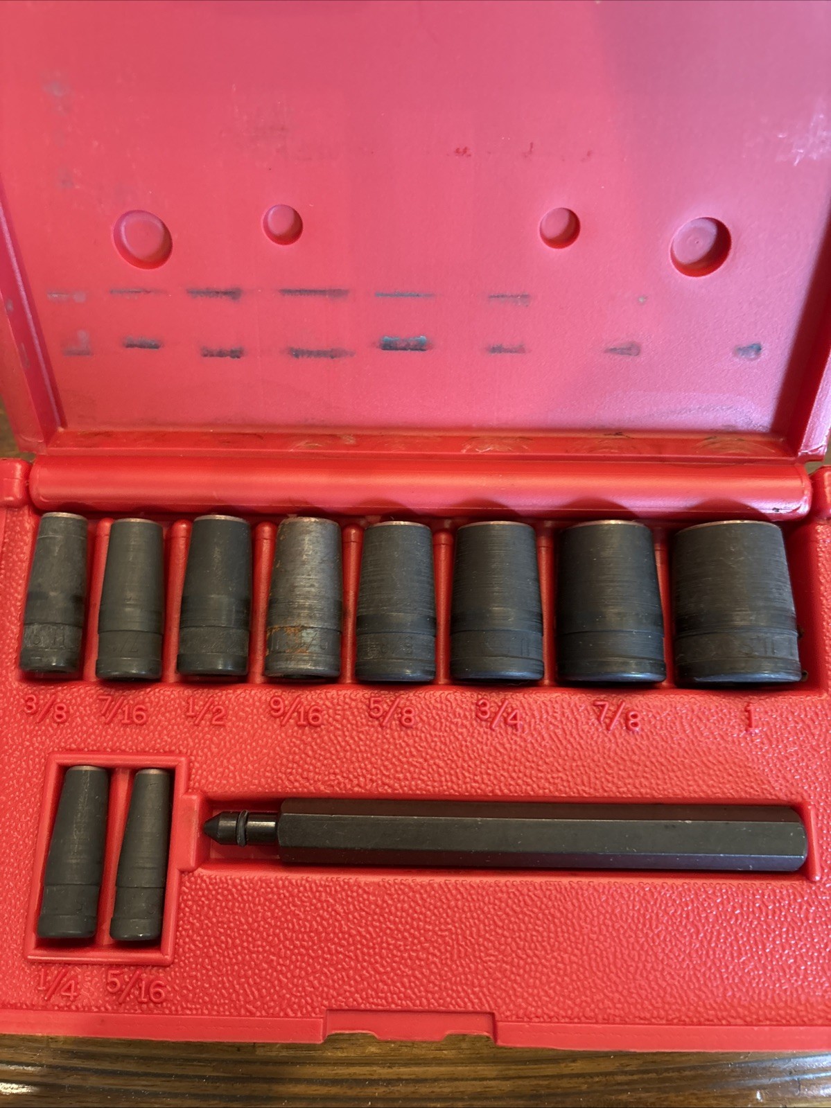 MAC TOOLS GC950 GASKET CUTTER SET W/ CASE- USED.