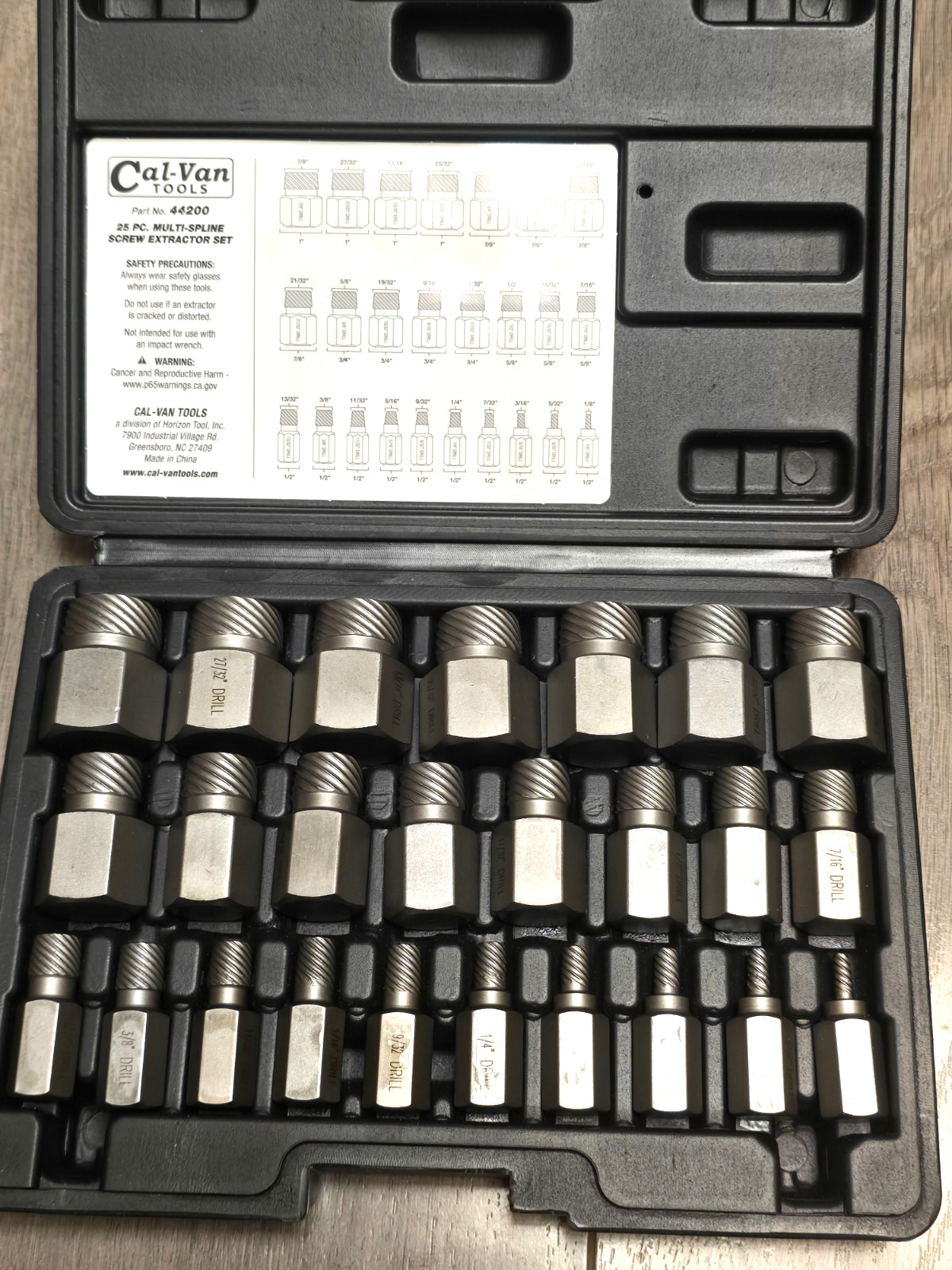 Cal Van Tools 44200, 25pc Multi-spline Spiral Screw Extractor set 1/8″ to 7/8″