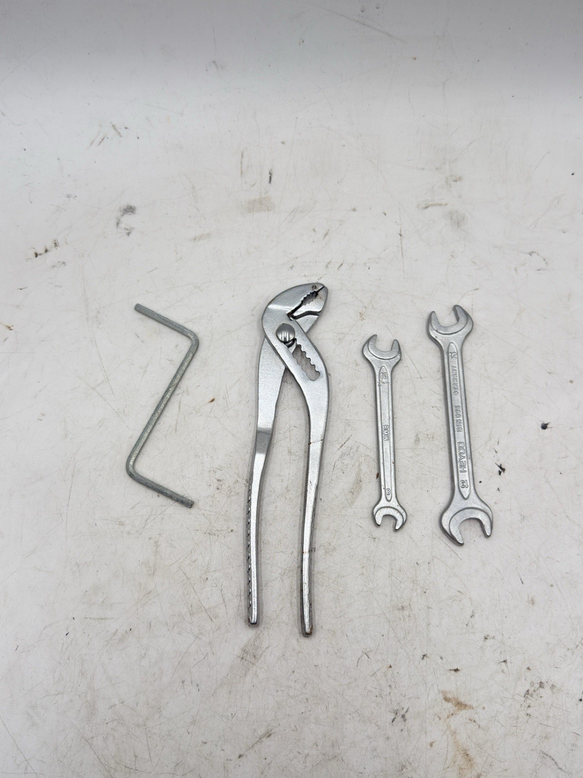 99-06 BMW E46 Spare Tools Set Jaw Plier Allen Key Wrench OEM